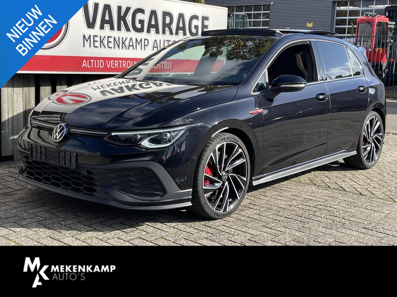 Volkswagen Golf - 2.0 TSI GTI Clubsport 19"/Panoramadak/H&K/IQ Lights/Black style/Dodehoek/Stoel + stuurverw - AutoWereld.nl