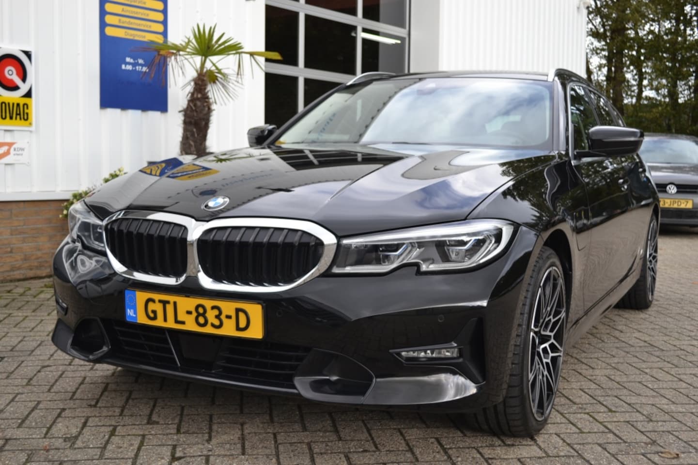 BMW 3-serie Touring - 330e High Executive 330e High Executive - AutoWereld.nl