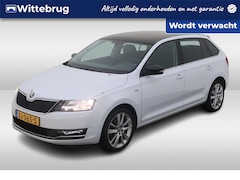 Skoda Rapid Spaceback - 1.0 TSI 110pk Greentech Clever / Panorama dak / Navi / LM 17'' / Parkeersensoren a / Verw.
