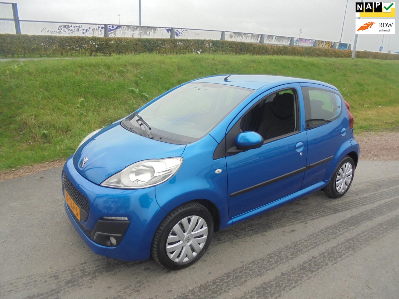 Peugeot 107 - Peugeot 107 1.0 benzine Automaat airco 5 deurs 127.000km - AutoWereld.nl