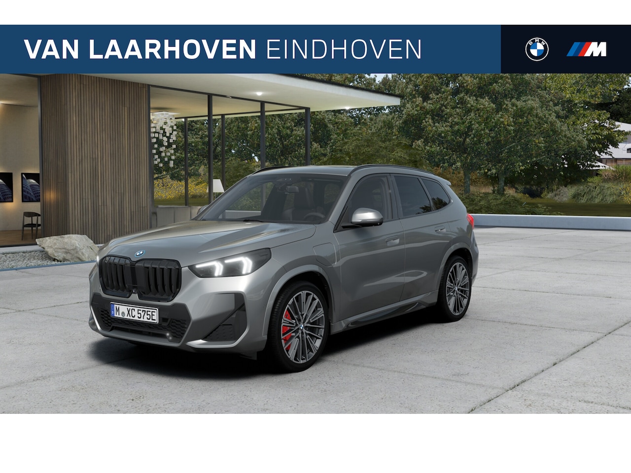 BMW X1 - xDrive25e M Sport Automaat / Panoramadak / Trekhaak / Sportstoelen / Adaptieve LED / M Ada - AutoWereld.nl