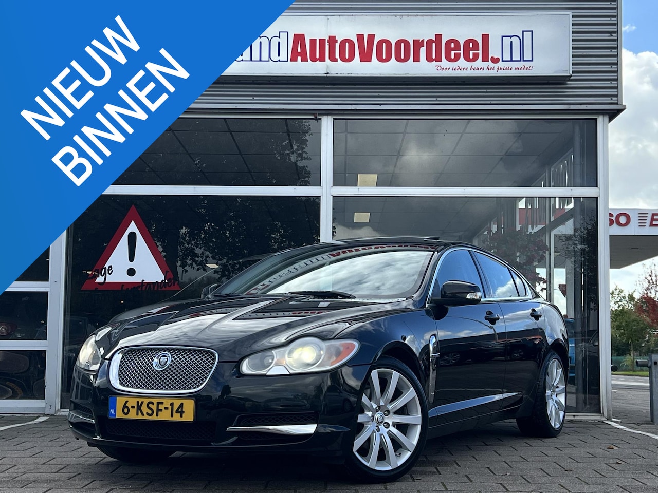 Jaguar XF - 4.2 V8 Premium Luxury 297 PK / Xenon / Dodehoek detect. / Camera / 2008 - AutoWereld.nl