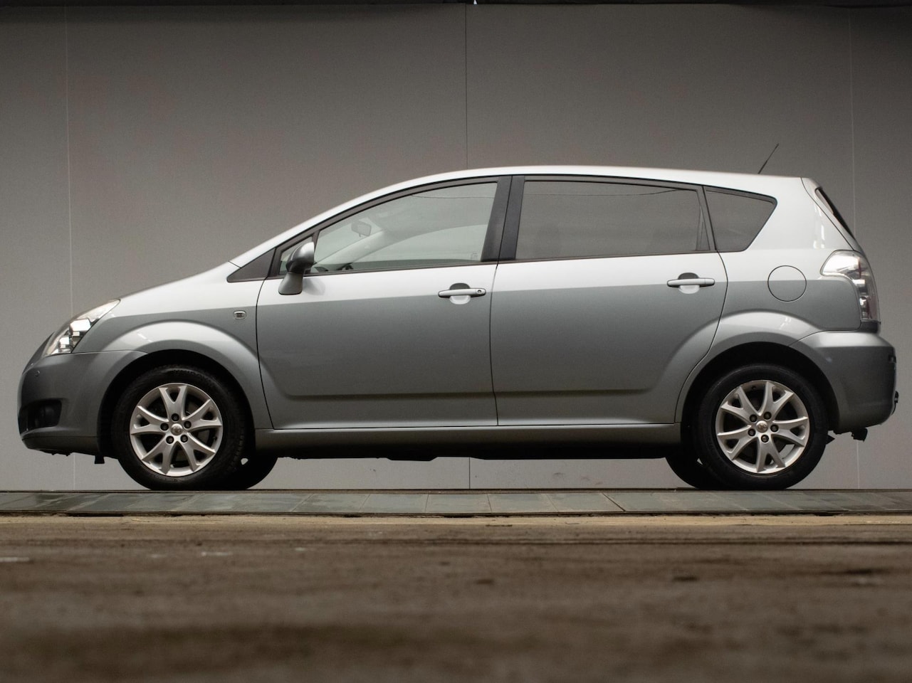 Toyota Verso - 1.8 VVT-i Terra 7p. Sport (ELECTRISCH PAKKET,NAVI,LED,CRUISE,LM VELGEN,NIEUWE APK,NETTESTA - AutoWereld.nl