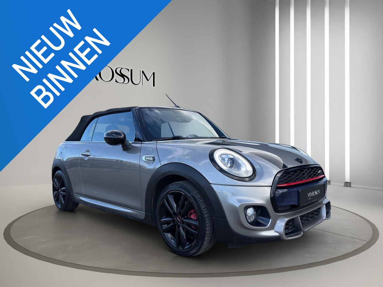 MINI Cabrio - 1.5 Cooper Chili Serious Business JCW Chili pakket | Navigatie | Stoelverwarming | Airco ( - AutoWereld.nl