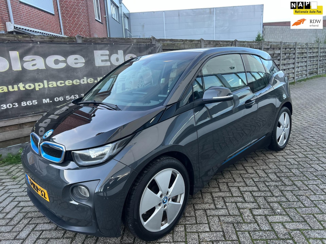 BMW i3 - Range Extender apple carplay - AutoWereld.nl