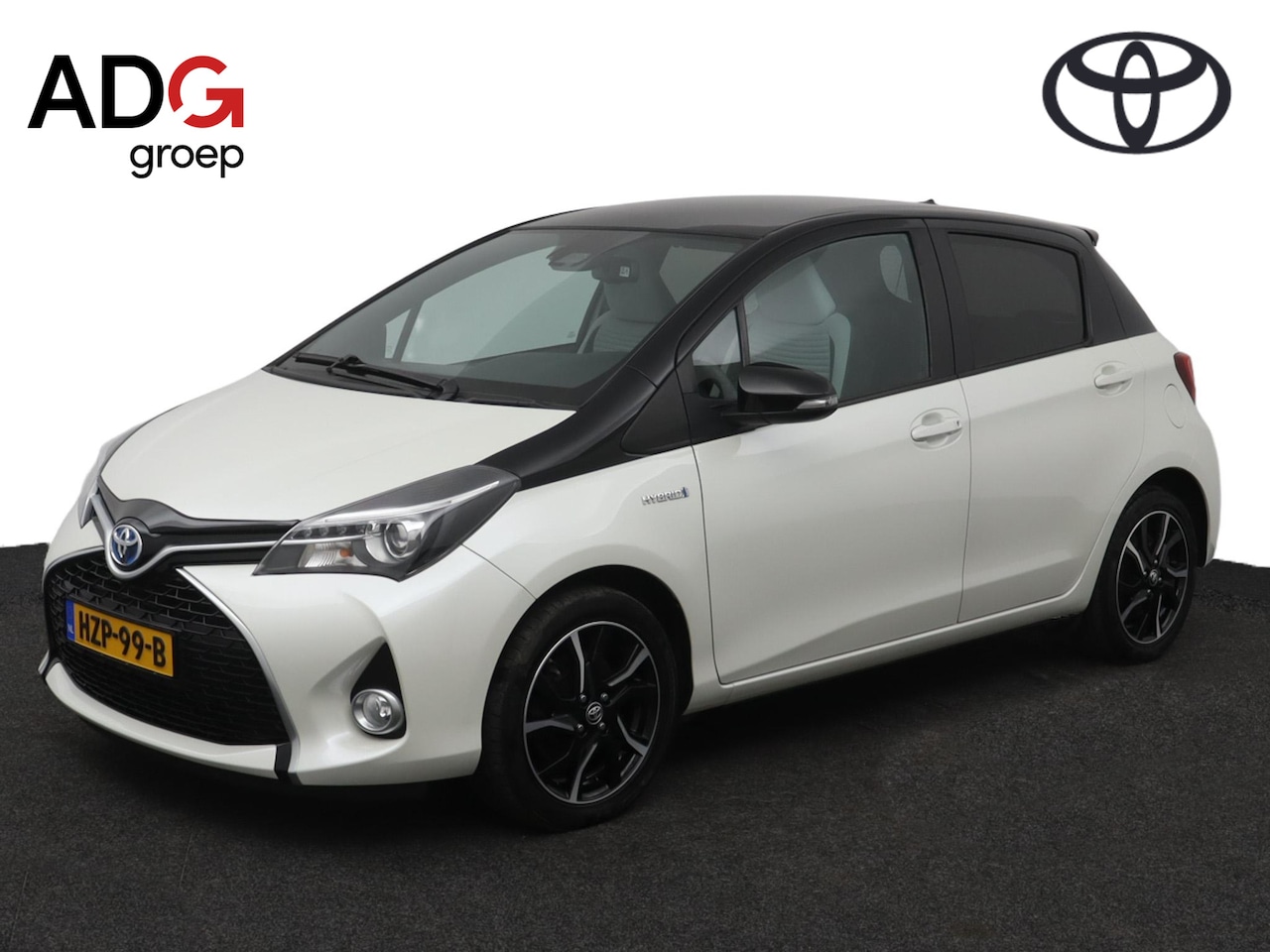 Toyota Yaris - 1.5 Hybrid Dynamic | Bi-tone | Climate control | Keyless | Parkeercamera | - AutoWereld.nl