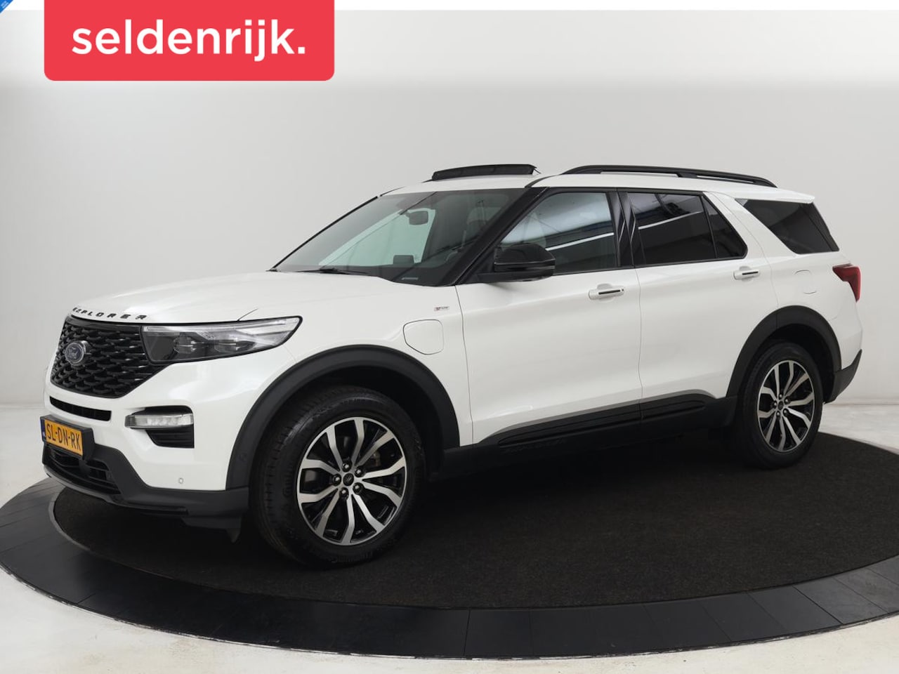 Ford Explorer - 3.0 V6 EcoBoost PHEV ST-Line 7-persoons | Panoramadak | Stoelventilatie | Leder | Trekhaak - AutoWereld.nl