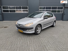 Peugeot 206 - 1.6 XS , door inruil verkregen