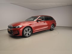 BMW 3-serie Touring - 330e | M-Sportpakket | LED | Leder | Navigatie | Schuifdak | Active cruise | Trekhaak | DA