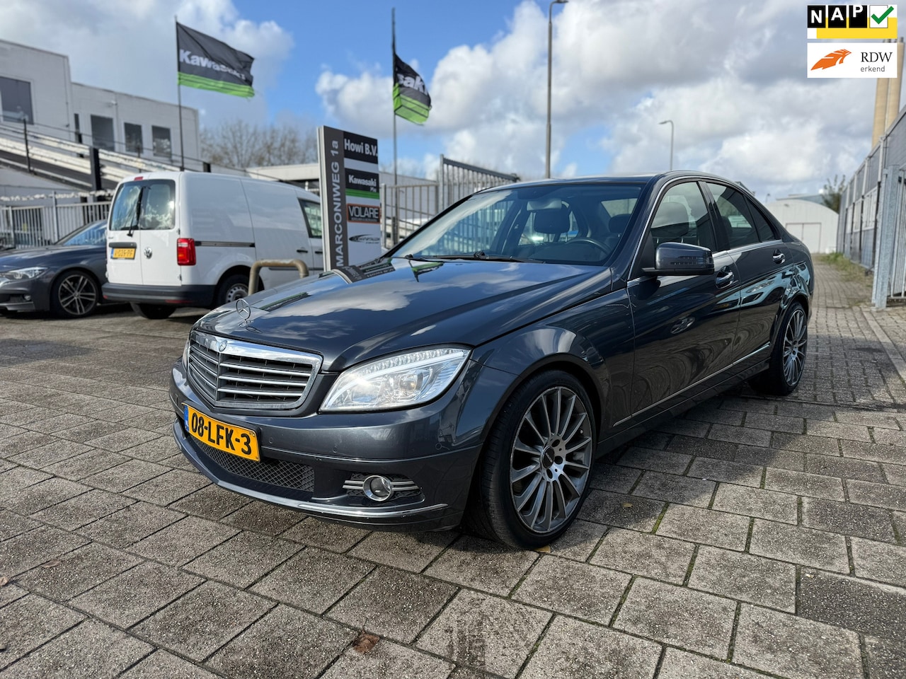 Mercedes-Benz C-klasse - 180 K BlueEFFICIENCY Business Edition Avantgarde | EERSTE EIGENAAR - AutoWereld.nl