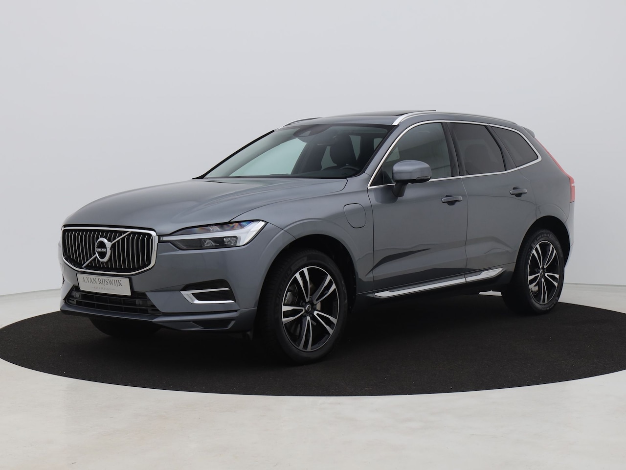 Volvo XC60 - 2.0 Recharge T6 AWD Business Pro | PANO | CAMERA | KEYLESS | MEMORY | STOEL- EN STUURVERW. - AutoWereld.nl