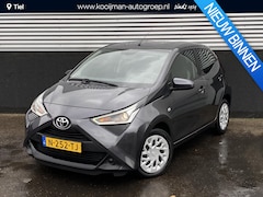 Toyota Aygo - 1.0 VVT-i x-play Apple Carplay en/of Android auto navigatie, Achteruitrijcamera, 1e eign.