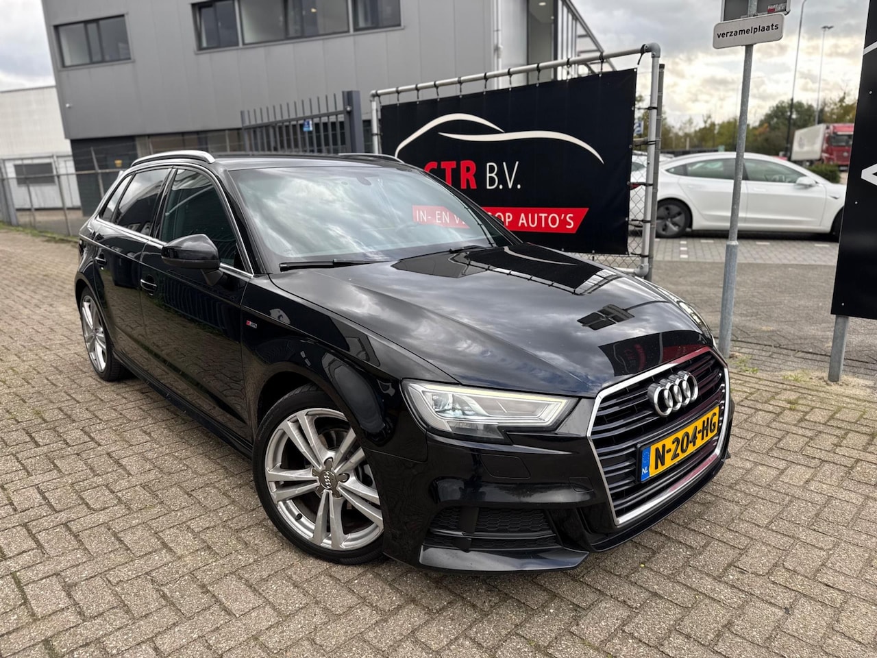 Audi A3 Sportback - 1.6 TDI Sport 3X S-Line Facelift|Matrix Led|Automaat! - AutoWereld.nl