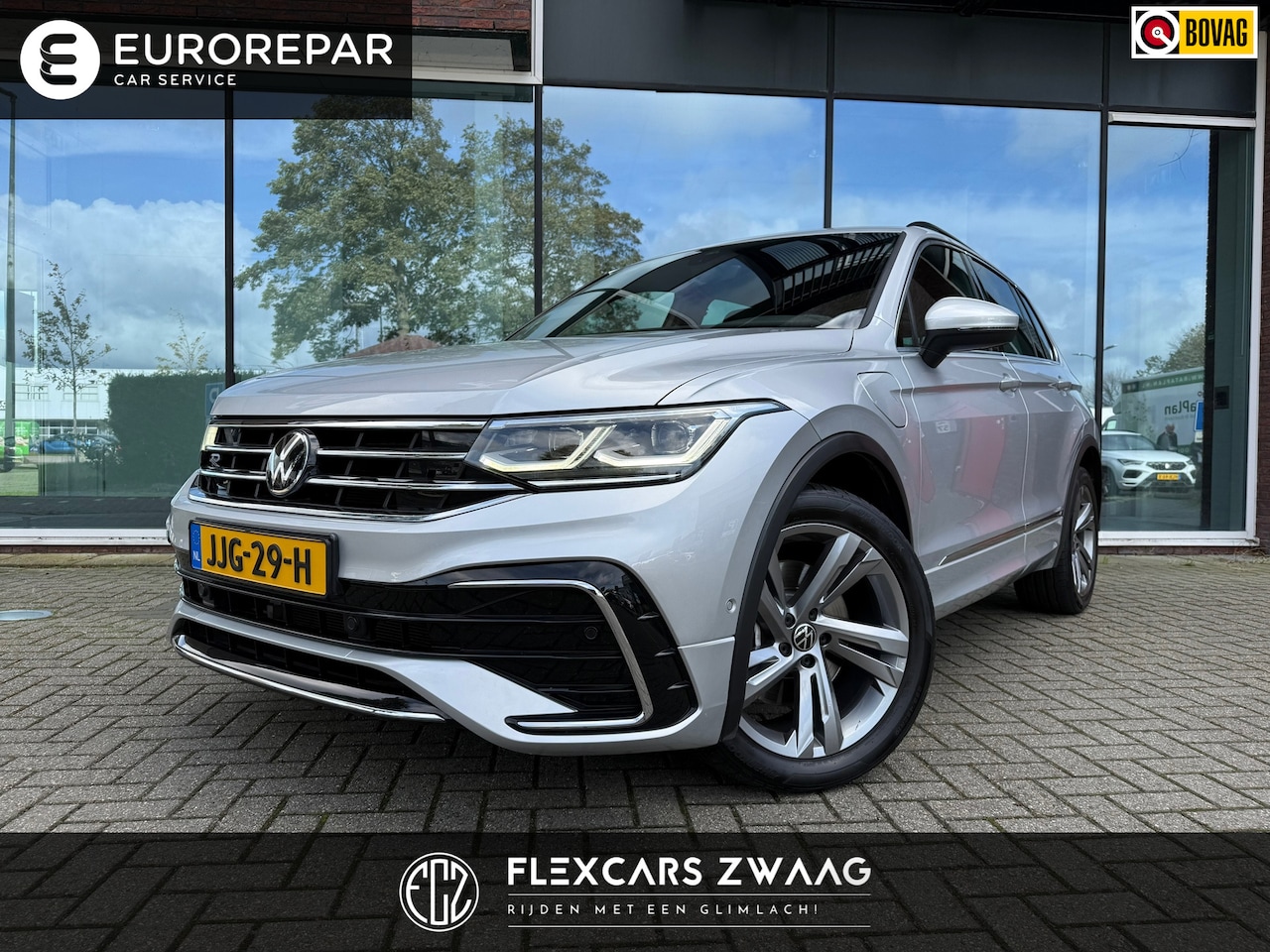 Volkswagen Tiguan - 1.4 TSI eHybrid R-Line Business+ - Automaat - Climate - Navi - Camera - Parkeerhulp - AutoWereld.nl