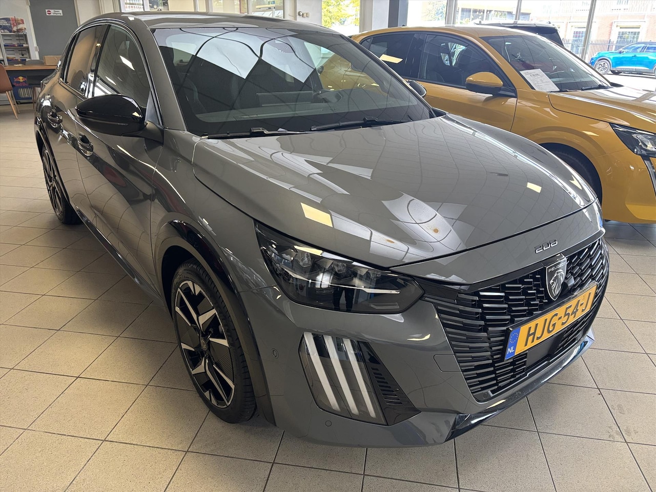 Peugeot 208 - 1.2 Hybrid 136 e-DCS6 GT - AutoWereld.nl