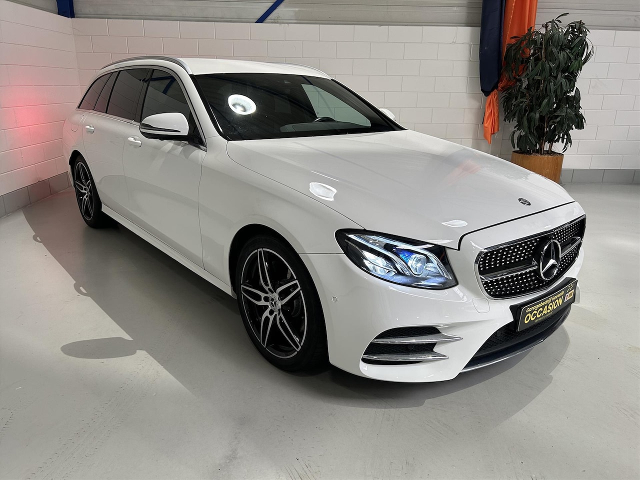Mercedes-Benz E-klasse Estate - E200 184pk 9G AMG Line, 360, Sfeer - AutoWereld.nl