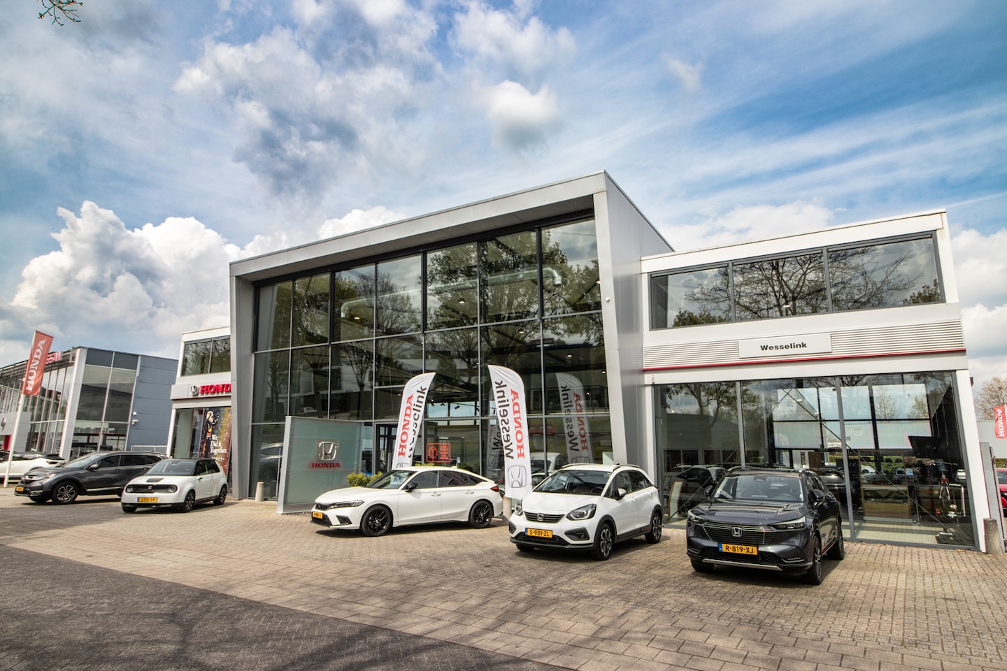 Honda Accord - 2.0i Lifestyle - Dealer onderhouden | nette staat! | PDC v + a - AutoWereld.nl