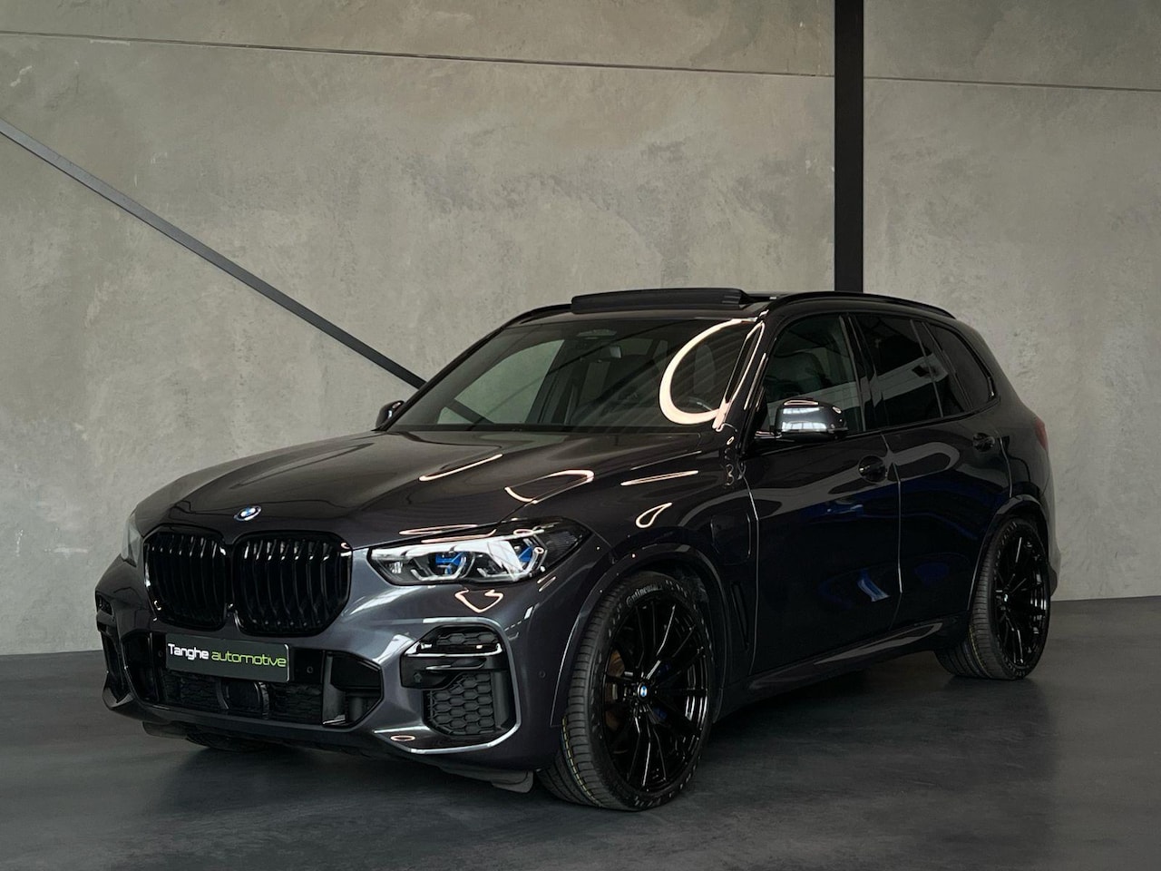 BMW X5 - XDrive45e M-Sport, Bowers & wilkins, SkyLounge, Trekhaak, Ventilatie, Night Vision, 4-wiel - AutoWereld.nl