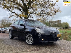 Alfa Romeo Giulietta - 1.4 T Distinctive | Leder + Navi + Clima + Cruise nu €4.975,