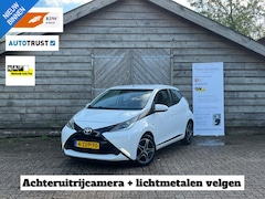 Toyota Aygo - 1.0 VVT-i x-play | Airco | Camera | Lichtmetaal | Elektrische ramen | Leuke auto
