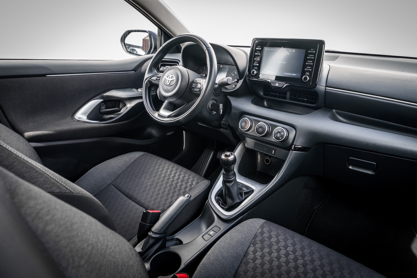 Toyota Yaris - 1.0 VVT-i Active RIJKLAAR INCL;GARANTIE | Climat  | DAB Radio | | Cruise control | 5 DRS | - AutoWereld.nl