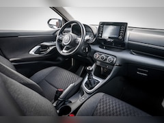 Toyota Yaris - 1.0 VVT-i Active RIJKLAAR INCL;GARANTIE | Climat | DAB Radio | | Cruise control | 5 DRS |