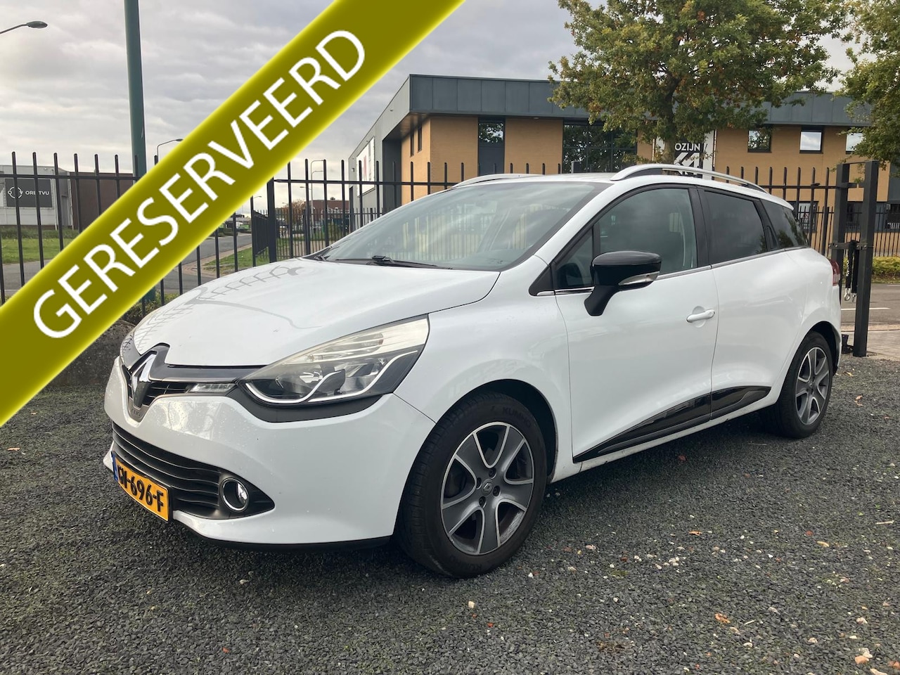 Renault Clio Estate - 1.5 dCi ECO Night&Day | AIRCO | CRUISE | NAVIGATIE | LMV | LED - AutoWereld.nl