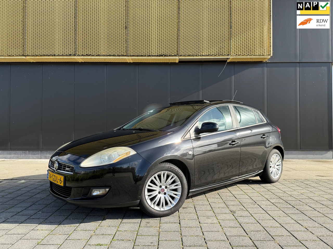 Fiat Bravo - 1.4 T-Jet Corporate | Pano 2x | Cruise | Clima | LM velgen - AutoWereld.nl