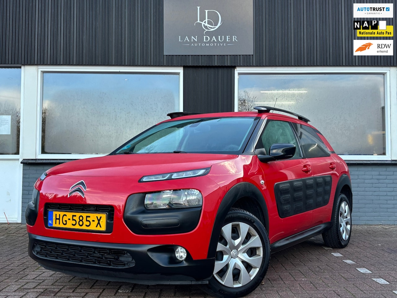 Citroën C4 Cactus - 1.2 PureTech Feel / Dealer OH / Camera / - AutoWereld.nl