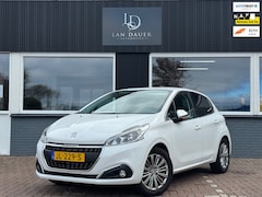 Peugeot 208 - 1.2 PureTech Allure / Navi / PDC