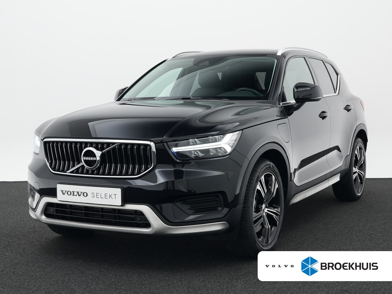Volvo XC40 - 1.5 T4 Recharge Inscription | Lederen bekleding | Adaptive Cruise | BLIS | Camera | Stylin - AutoWereld.nl
