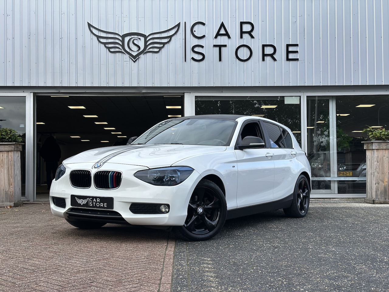 BMW 1-serie - 116i Business |CLIMA|PDC|ELK. PAKKET|17'' LM VELGEN - AutoWereld.nl