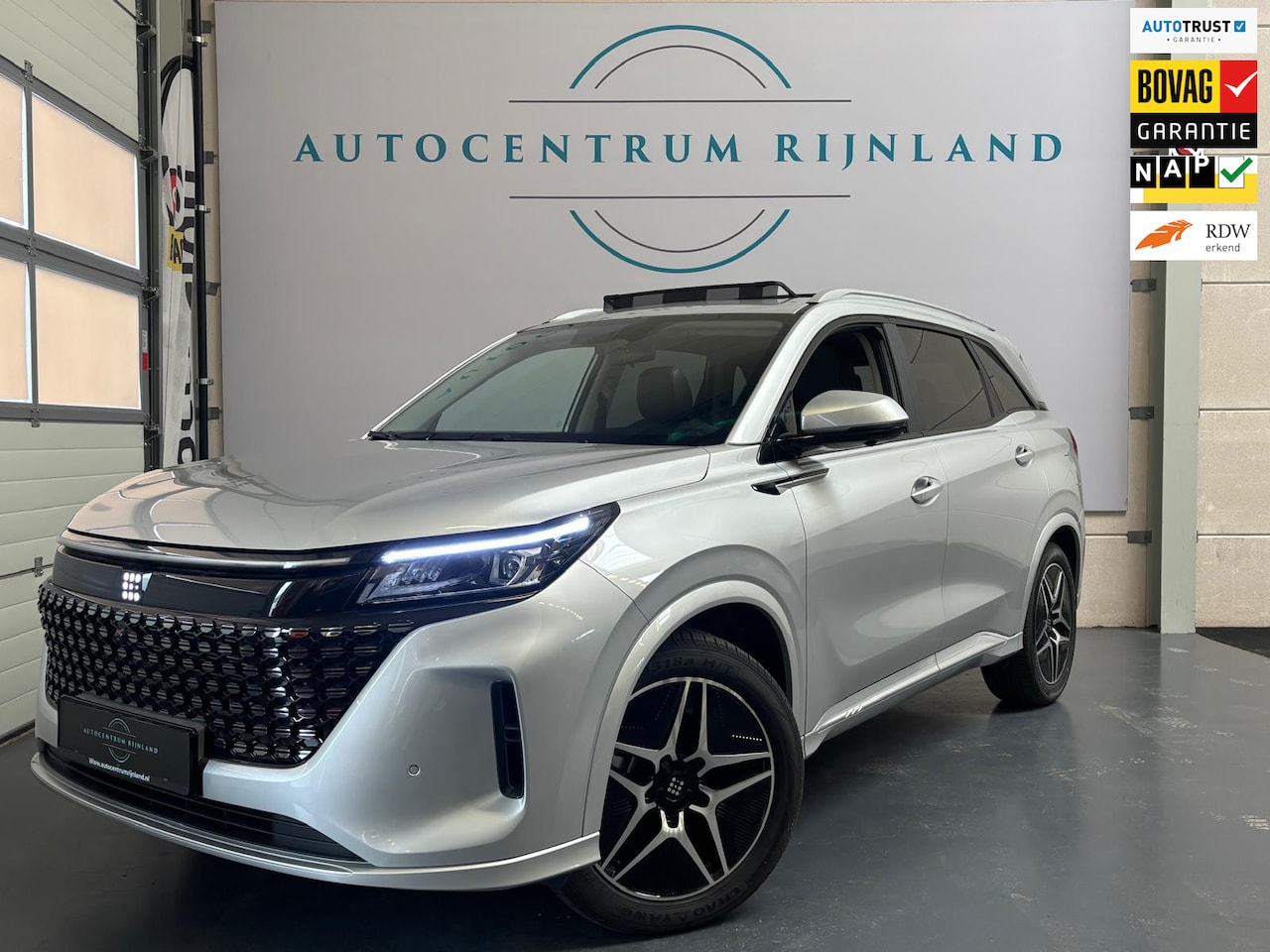 DFSK E5 - 1.5 PLUG-IN 288PK 7 PERSOONS FABRIEK GARANTIE - AutoWereld.nl