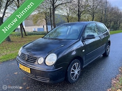 Volkswagen Polo - 1.4-16V*AIRCO*SCHERM*CRUISE*ELEK. RAMEN