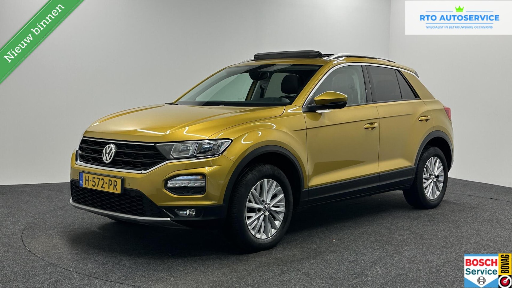 Volkswagen T-Roc - 1.0 TSI Style Business PANO LM TREKHAAK DAB CRUISE. - AutoWereld.nl
