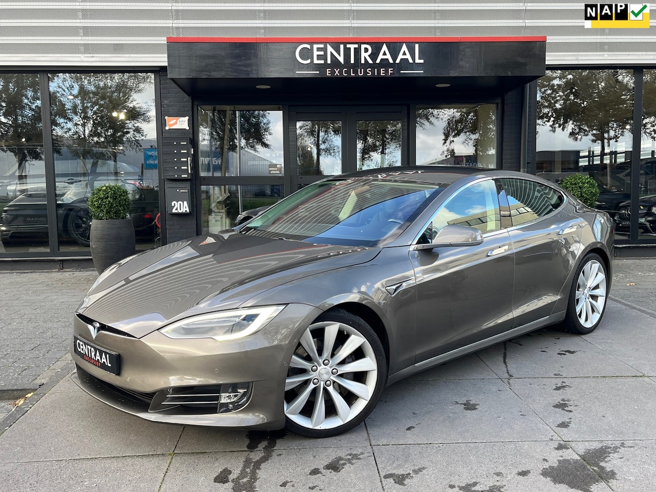 Tesla Model S - 75D Base|Autopilot|Camera|ACC|Navi|Leder|Luchtvering|NL-Auto|333PK - AutoWereld.nl