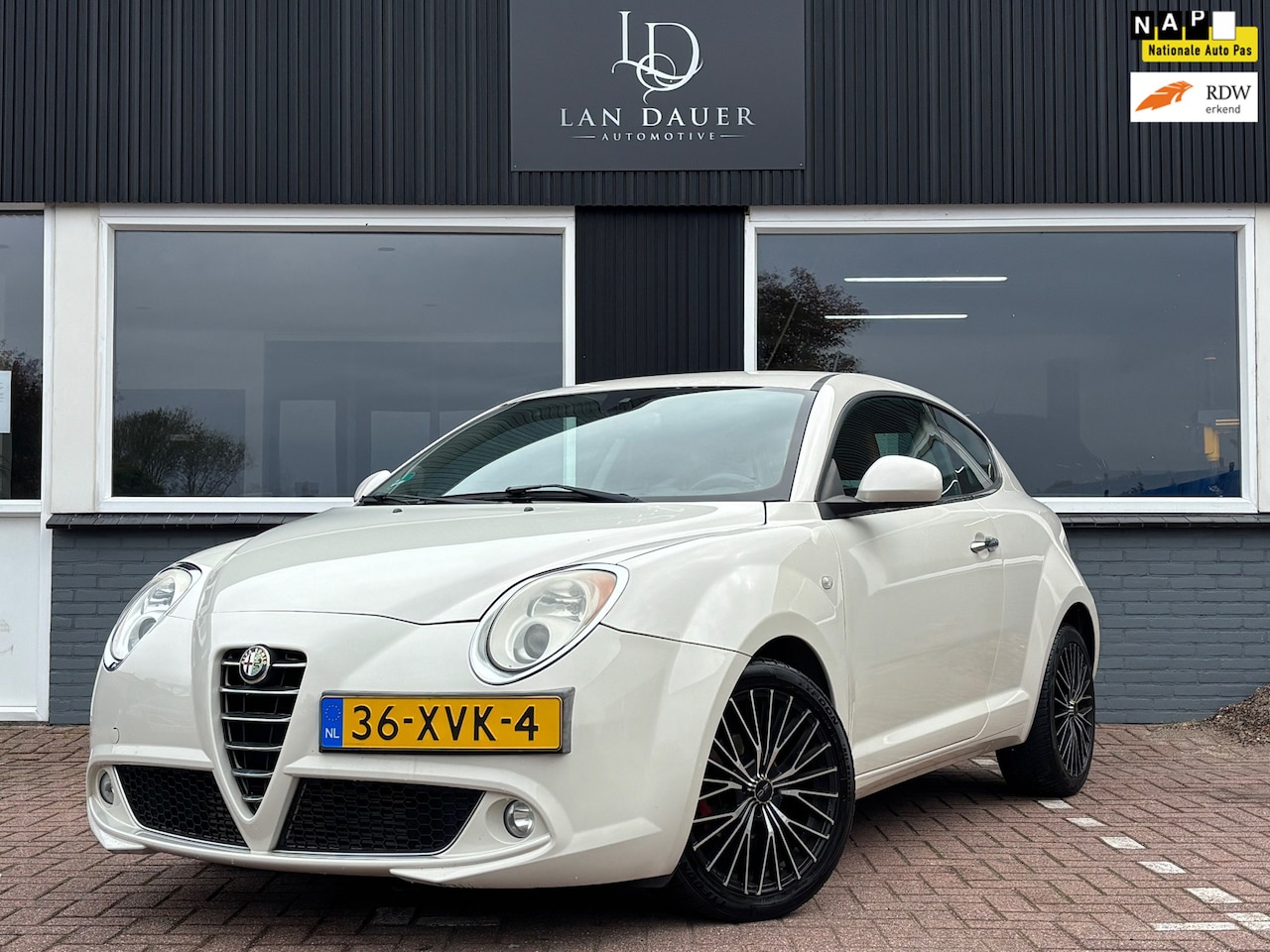 Alfa Romeo MiTo - 0.9 TwinAir Distinctive / Leder / APK - AutoWereld.nl