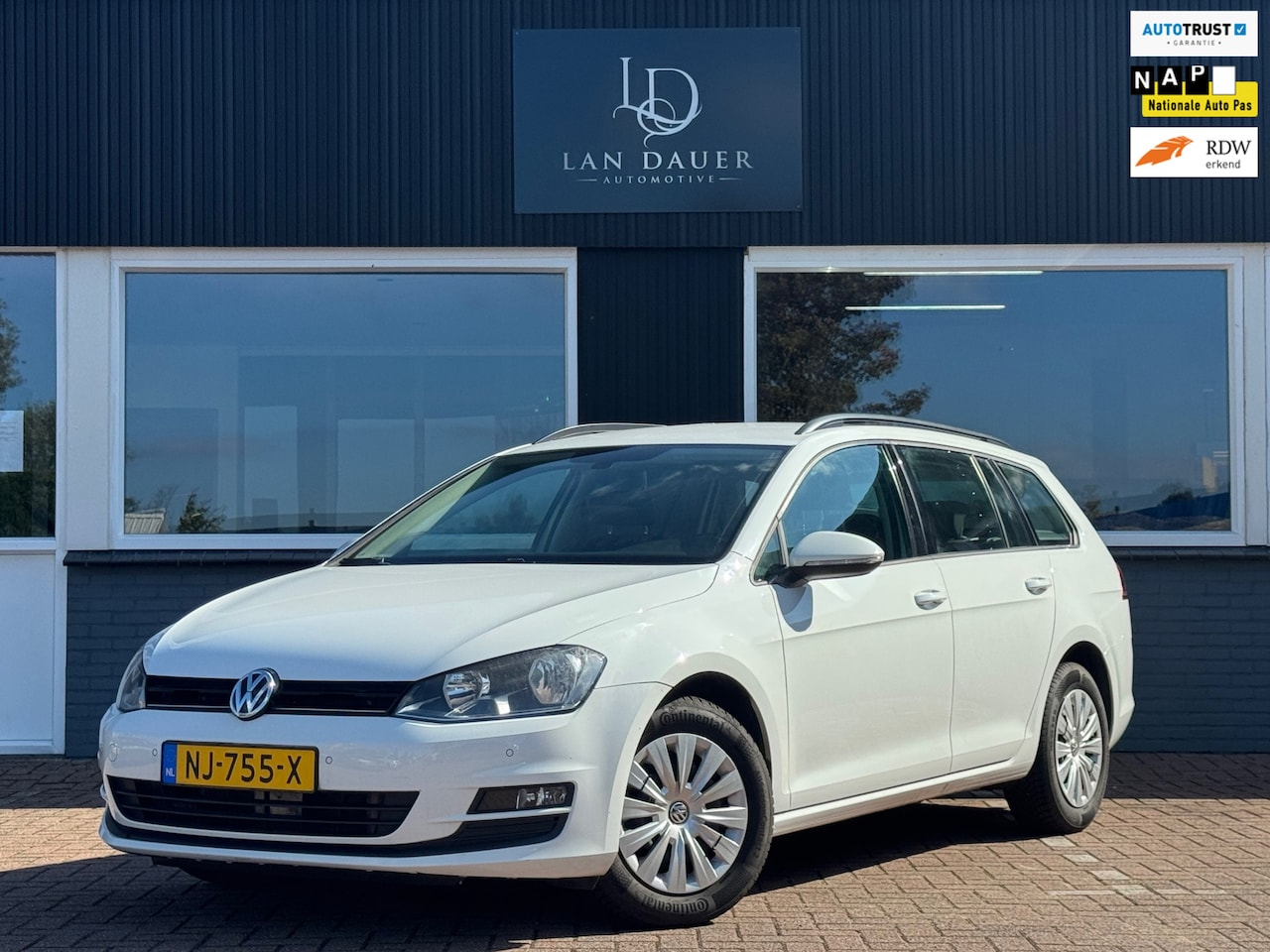 Volkswagen Golf Variant - 1.6 TDI Automaat / Dealer OH /1e eig - AutoWereld.nl