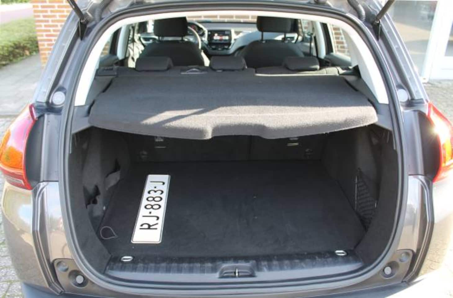 Peugeot 2008 - 1.2 PureTech 110pk EAT Blue Lion