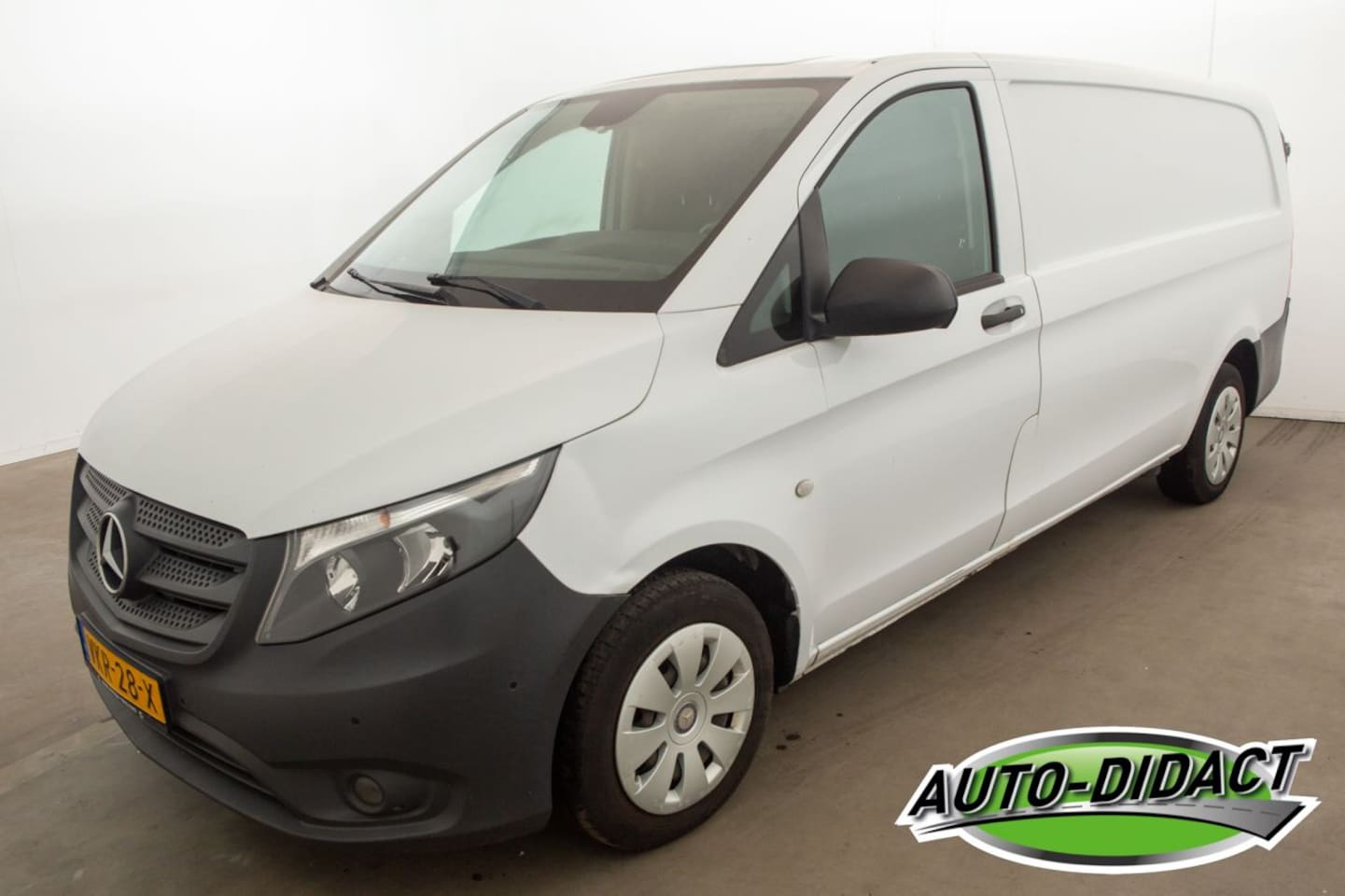 Mercedes-Benz Vito - 114 CDI Airco Extra Lang MOTORSCHADE - AutoWereld.nl