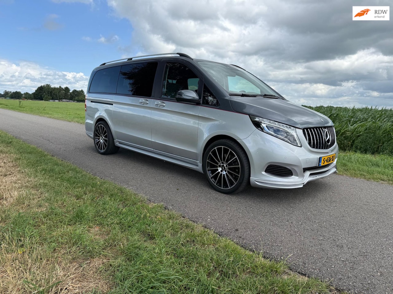 Mercedes-Benz V-klasse - 220d 4-MATIC 8 persoons LED Navi Standkachel Prijs is excl 21% BTW 34.250,- en incl 21% BT - AutoWereld.nl