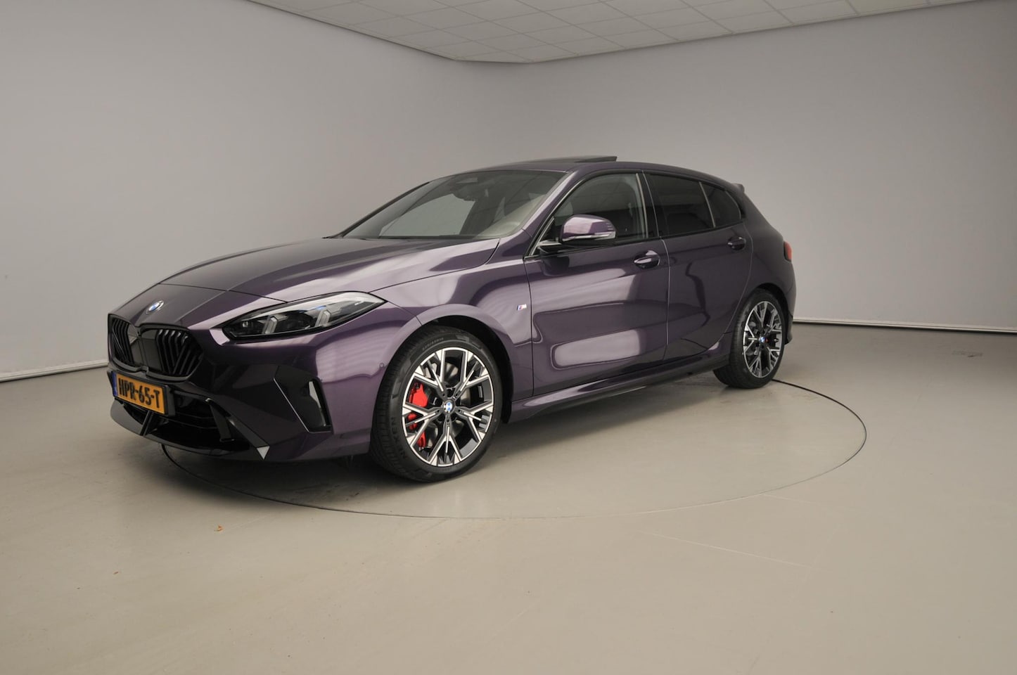 BMW 1-serie - 5-deurs 120 | M-Sportpakket | LED | Leder | Navigatie | Schuifdak | trekhaak | Keyles go | - AutoWereld.nl