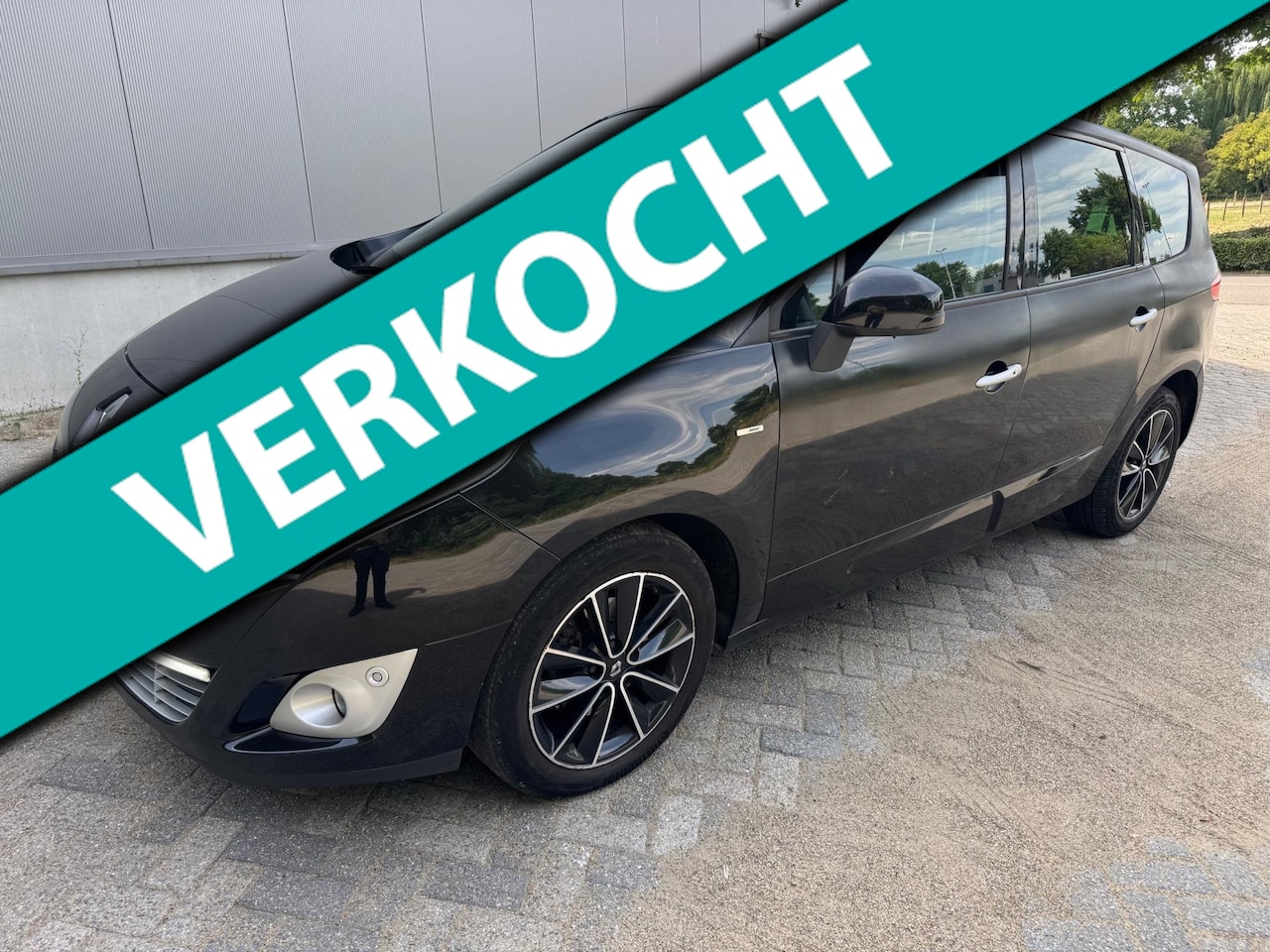 Renault Grand Scénic - 1.6 dCi Bose Navi Clima Pano Keyless go - AutoWereld.nl