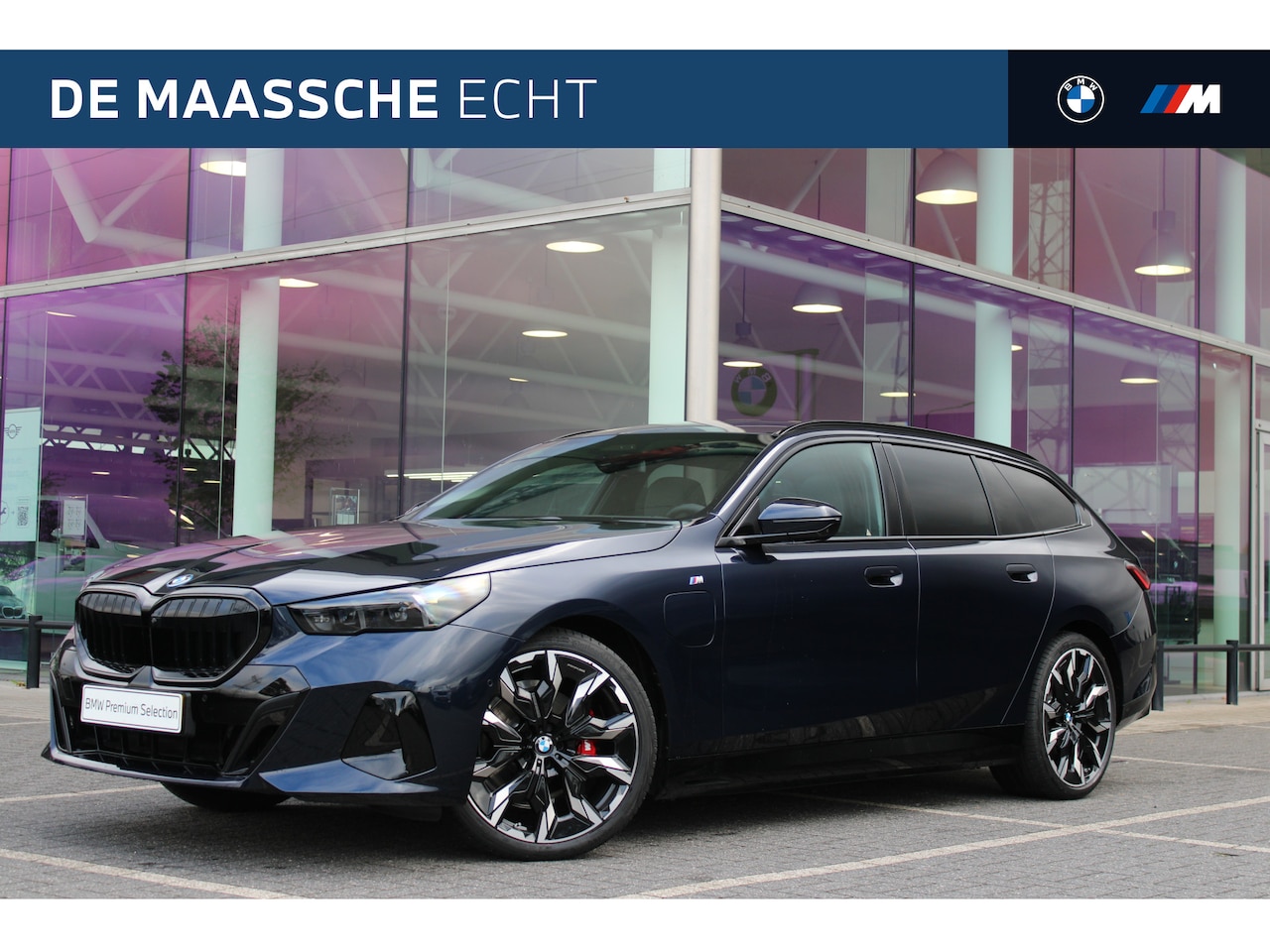 BMW 5-serie Touring - 530e M Sport Automaat / Panoramadak / Trekhaak / Bowers & Wilkins / Adaptief onderstel pro - AutoWereld.nl
