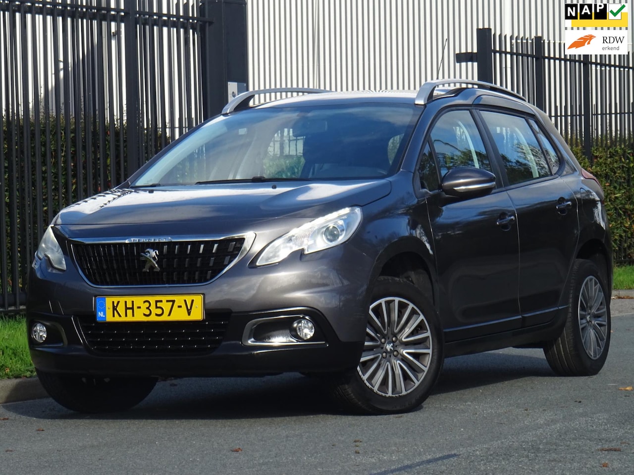 Peugeot 2008 - 1.2 PureTech Blue Lion 1-EIGENAAR NAP/NAVI/PDC - AutoWereld.nl