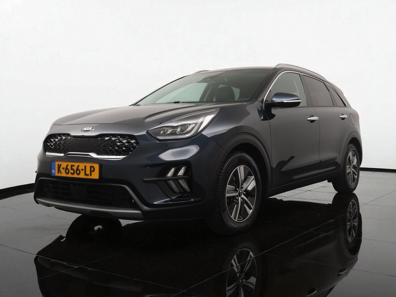 Kia Niro - 1.6 GDi Hybrid ExecutiveLine - Lederen bekleding - Stoel- en stuurverwarming - Elektr. sch - AutoWereld.nl