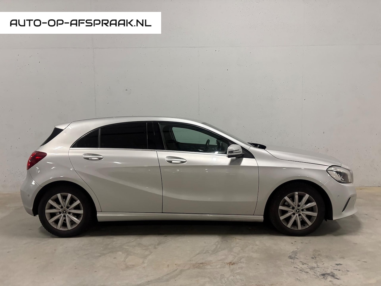 Mercedes-Benz A-klasse - 200 AMG Leer Automaat Camera Navi Stoelverw. - AutoWereld.nl