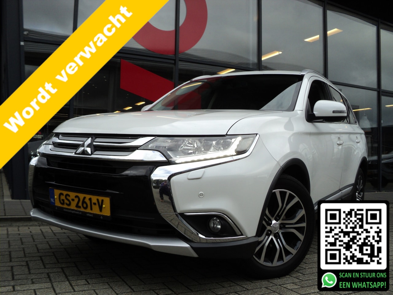 Mitsubishi Outlander - 2.0 Instyle | AUTOMAAT | 7-PERSOONS | TREKHAAK | DEALER ONDERHOUDEN | LEDER | NAVIGATIE | - AutoWereld.nl