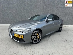 Alfa Romeo Giulia - 2.0 T AWD Veloce 280pk | HARMAN KARDON | CARPLAY | A.CAMERA | NAVI | BLUETOOTH | APK T/M 1