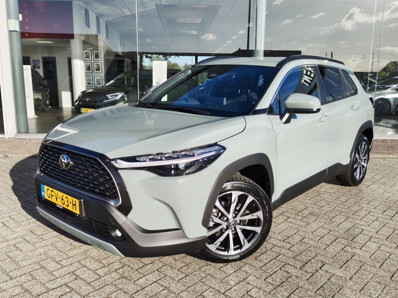 Toyota Corolla Cross - Hybrid 140 Style | NL Auto | El. Achterklep | Sensoren v/a | - AutoWereld.nl